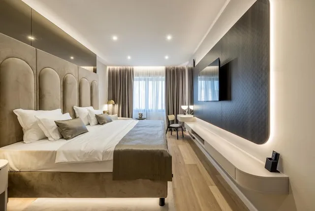 غرفة ديلوكس بسرير كينج، Atrium Hotel 3/10