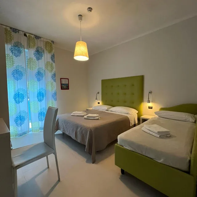 غرفة سوبيريور رباعية، Hotel Leonardo &amp; Residenza Marconi 1/6