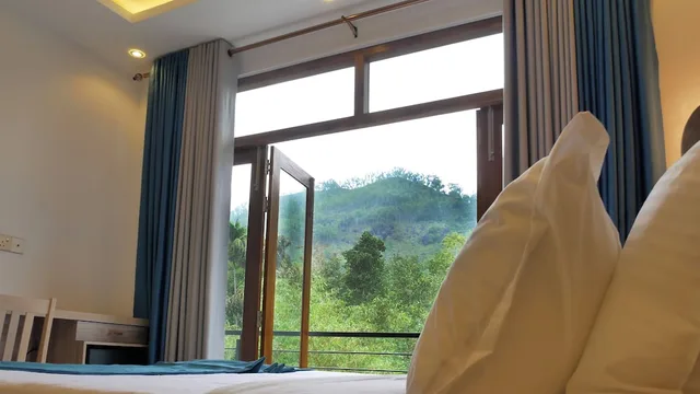 Royal, Quadruple, King Bed, Nine Arch Holiday Resort 5/10