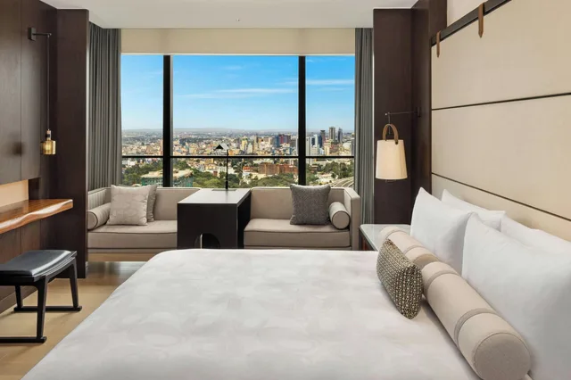 غرفة بسرير كينج، JW Marriott Nairobi 4/8
