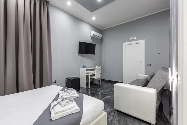 غرفة كلاسيكية بسرير مزدوج، Hotel Bella Napoli Suites 3/8