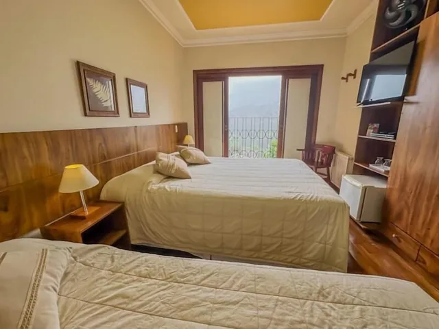 غرفة قياسية ثلاثية بسرير كوين وسرير فردي، Pousada Victoria Villa 2/10
