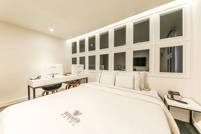 Special، Winner Hotel 1/1