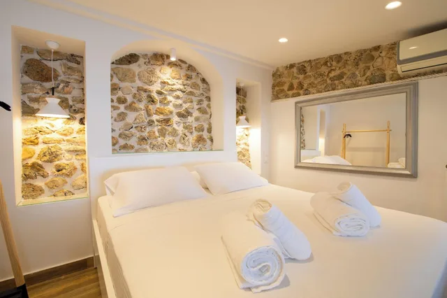 بنغل بمسبح خاص، Pontikonissi Hotel - Adult only 1/2