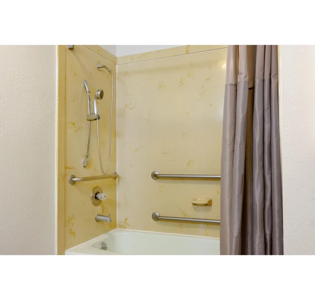 2 Queen Beds - Smoking, Micfridge، Motel6 Alexandria, LA - South 4/5