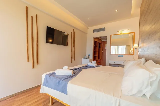 غرفة بإطلالة جزئية على البحر، Arte Hotel 1/8