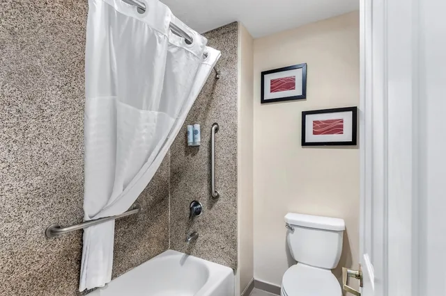 غرفة قياسية بسريرين كوين، Comfort Inn Elko 7/7