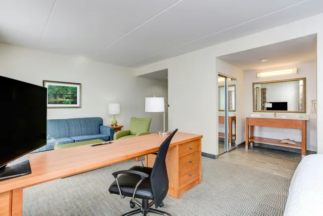 استوديو بسرير كينج، Hampton Inn & Suites Manchester TN 3/3