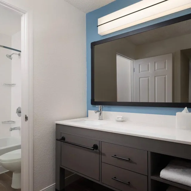 استوديو بسرير كوين مع أريكة بحوض استحمام لذوي الإعاقة، Residence Inn By Marriott Silicon Valley Sunnyvale Ii 4/7