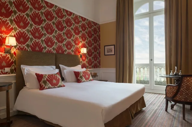 Pavilion, Queen Bed، Domaine de la Tortiniere 7/10