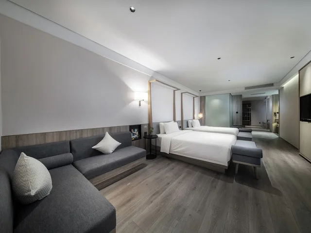 Superior, Single, Queen Bed, SSAW Hotel Shenzhen Qianhai Nantou Ancient Town 4/5
