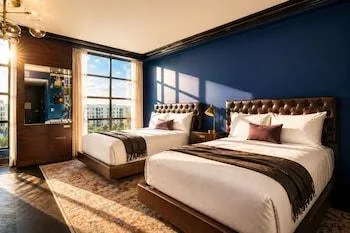 Hollywood, Superior, Double Bed, Hill View، Whisky Hotel 2/2