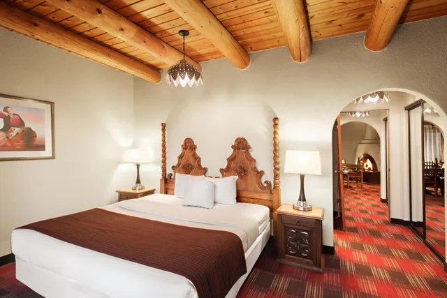 جناح ديلوكس بسرير كينج وسرير كوين، Sagebrush Inn Suites 2/5