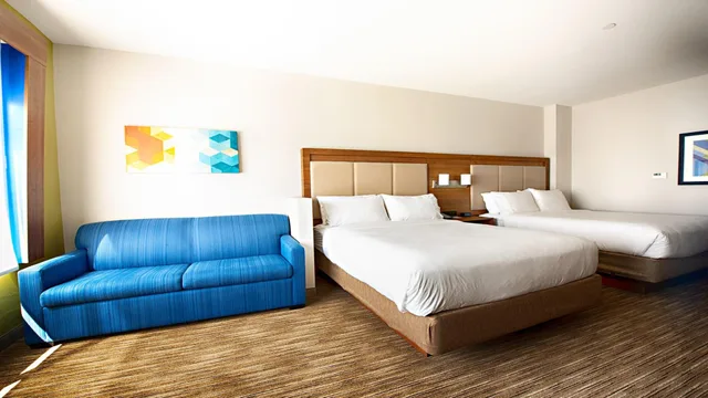 Suite, Multiple Beds, Accessible, Holiday Inn Express & Suites Houston SW - Galleria Area 2/4