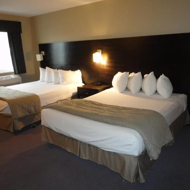 جناح بسريرين كوين بغرفتي نوم، Super 8 By Wyndham West Kelowna Bc 4/6