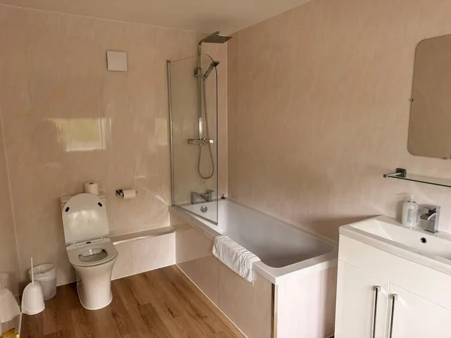غرفة كلاسيكية بسرير كينج، Burlton Inn 5/8