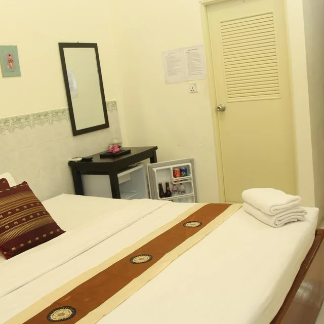 Standard, Double Bed, No Window, New Season Riverside Hotel 3/7