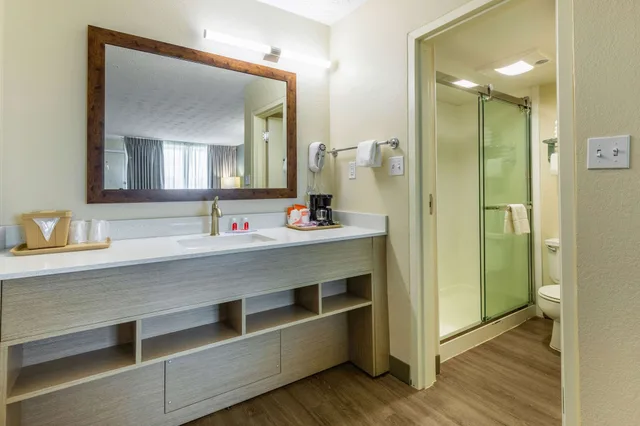 غرفة قياسية بسريرين مزدوجين، Econo Lodge Middlesboro, KY 3/3