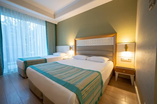 غرفة كومفورت ثلاثية، Karmir Resort And Spa Hotel 3/6