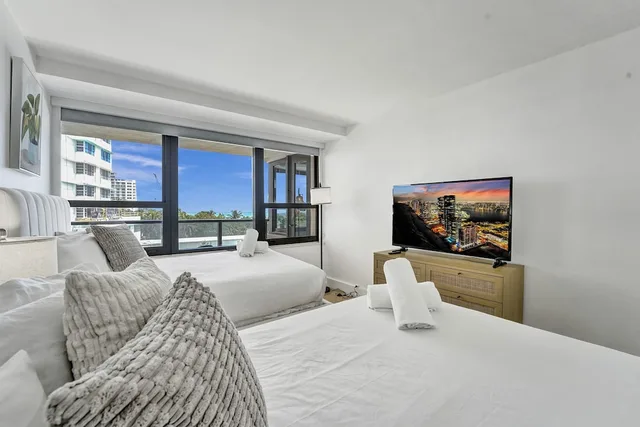 شقة سكنية بسرير كينج وسريرين مزدوجين بإطلالة على البحر، The Alexander All Suite Oceanfront Resort 3/5