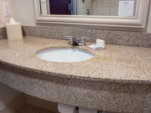 غرفة قياسية بسرير كينج، Hilton Garden Inn Winchester 9/10