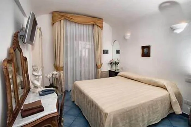 غرفة كومفورت بسرير مزدوج، Bussola Di Hermes Hotel 4/10