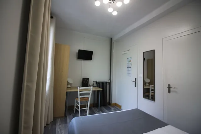 غرفة بسرير كوين بإطلالة على الفناء، L Univers Hotel 3/4