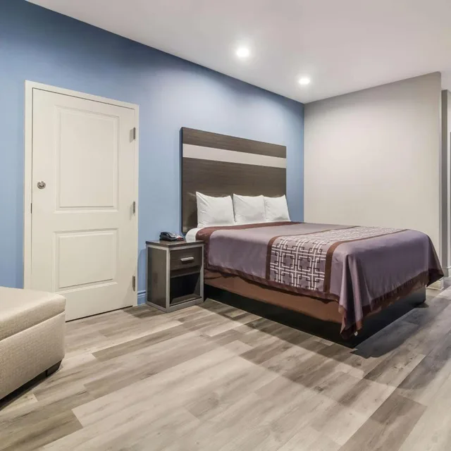 غرفة بسرير كينج، Studio6 Deer Park, TX 3/9