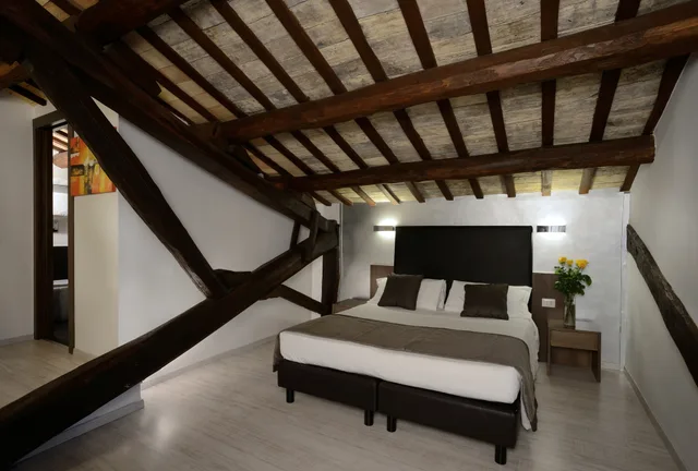 غرفة سوبيريور بسرير مزدوج، Trevi Hotel 3/4