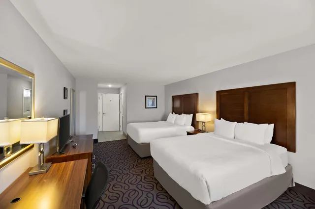 Room, 2 Queen Beds, Comfort Inn & Suites Lovington, NM 2/6
