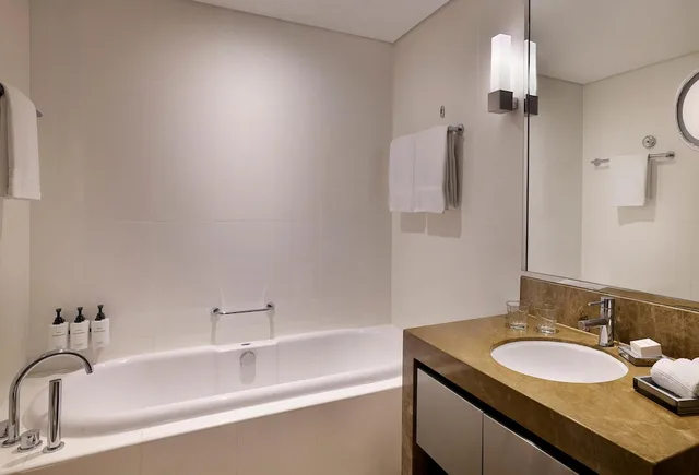 شقة بسرير كوين بإطلالة على البحر بغرفة نوم واحدة، Conrad Abu Dhabi Etihad Towers 5/9