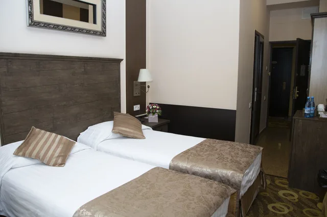 Standard, Twin Beds, IMPERIAL PALACE HOTEL 5/9