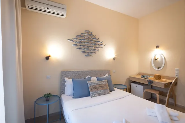غرفة بسرير مزدوج أو سريرين منفصلين بإطلالة على الجبل، Aurora Beach Hotel 3/10