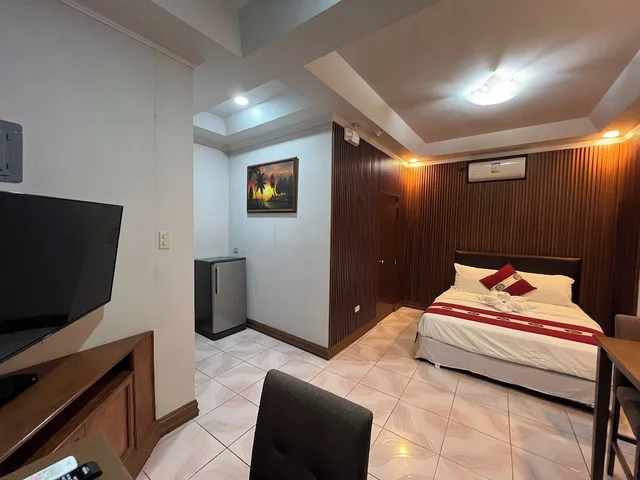 Premium, Queen Bed, Rossa Hotel 4/10