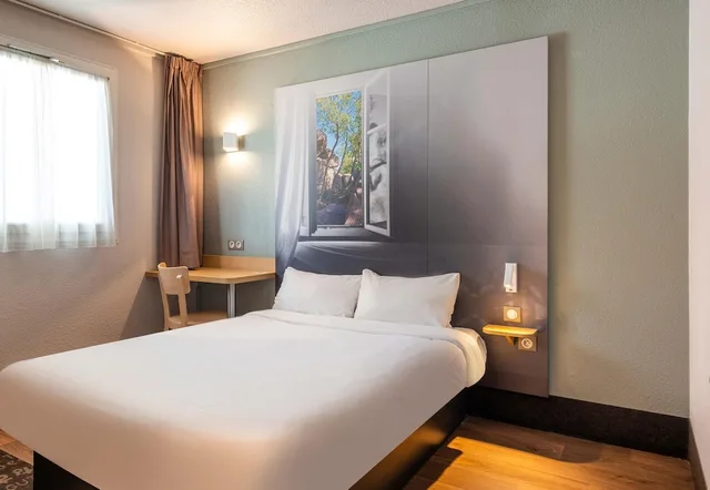غرفة بسرير مزدوج لذوي الإعاقة، B&B Hotel Nantes Parc Expos La Chapelle 2/5