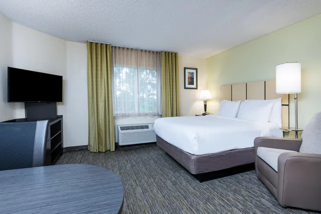 استوديو بسرير كوين، Candlewood Suites Lake Mary 1/4