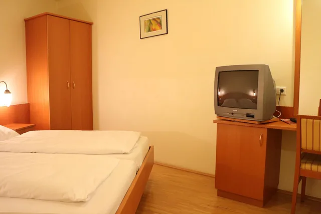 غرفة بسرير كينج، Suite Hotel 900 M Zur Oper 1/10