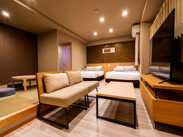 Executive, Penthouse, Suite, Twin Beds, Outdoor Bath, Top Floor، Randor Residential Hotel Kyoto Suites 1/1