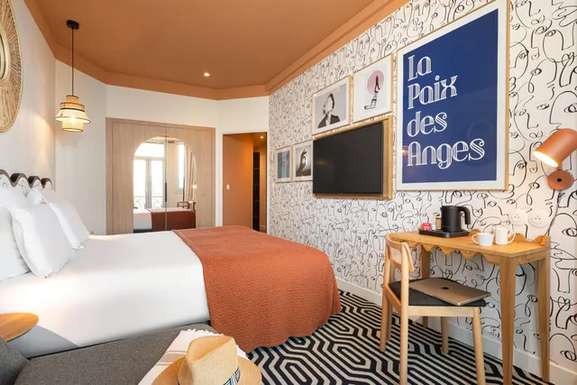 Privilege, Double or Twin Bed, Sea View, Balcony, Hotel Albert 1er Nice 4/8