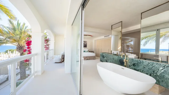 جناح بسرير كينج بإطلالة على المسبح، Destino Five Ibiza -5-Star Grand Luxe Resort 4/4