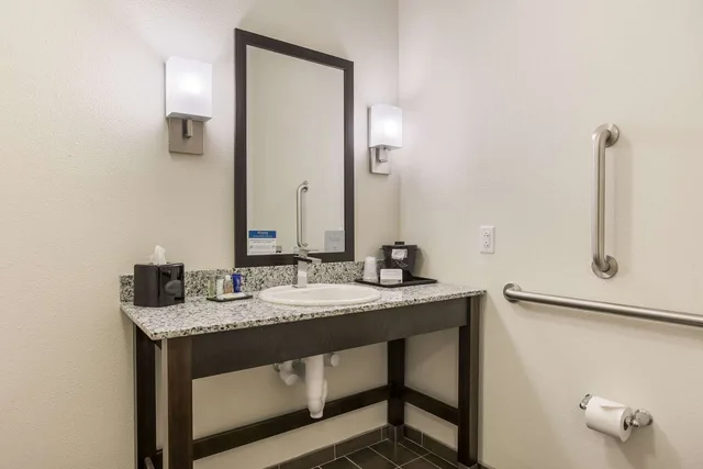 غرفة بسريرين كوين لذوي الإعاقة، Sleep Inn & Suites Webb City 5/5
