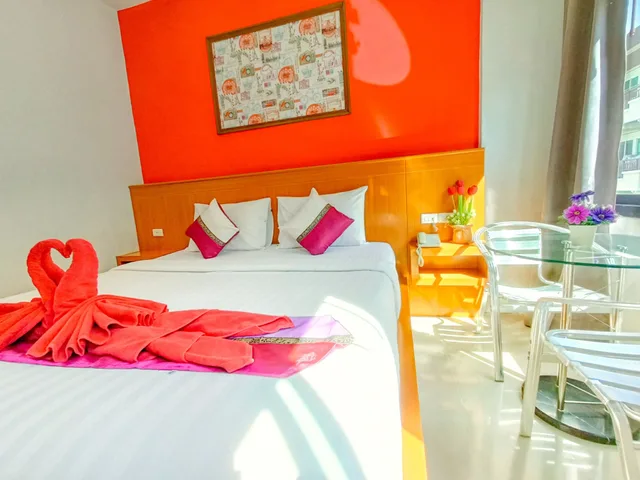 جناح عائلي بسريرين كينج بشرفة بغرفتي نوم، PJ PATONG RESORTEL 5/10