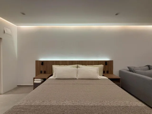 جناح جونيور، Hotel Mayis 4/4