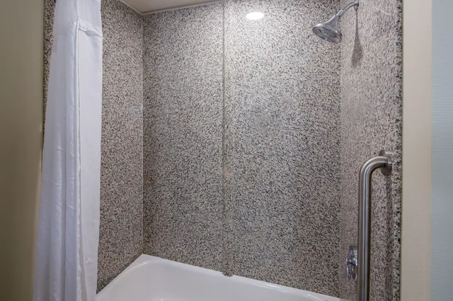غرفة قياسية بسريرين كوين لذوي الإعاقة، Holiday Inn Express Augusta North 5/6