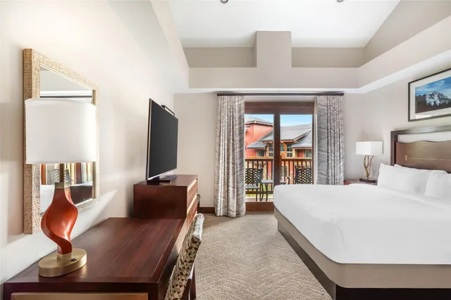 جناح بسرير كينج أو كوين بغرفة نوم واحدة مع أريكة، Hilton Grand Vacations Club Sunrise Lodge Park City 1/3