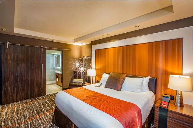 Tower, Spa, Standard, King Bed، Choctaw Casino & Resort Durant, a Wyndham Grand Hotel 3/6
