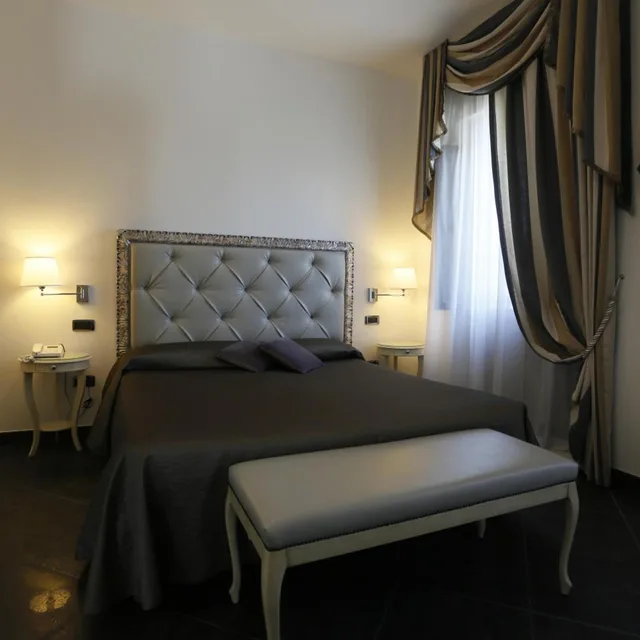 جناح جونيور، Hotel Castello di Septe 2/4