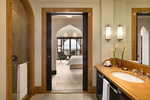 Garden, Executive, Twin Beds، Shangri La Qaryat Al Beri 4/4