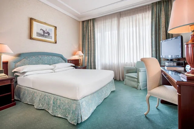 غرفة سوبيريور بسرير مزدوج، Royal Hotel Carlton 3/10