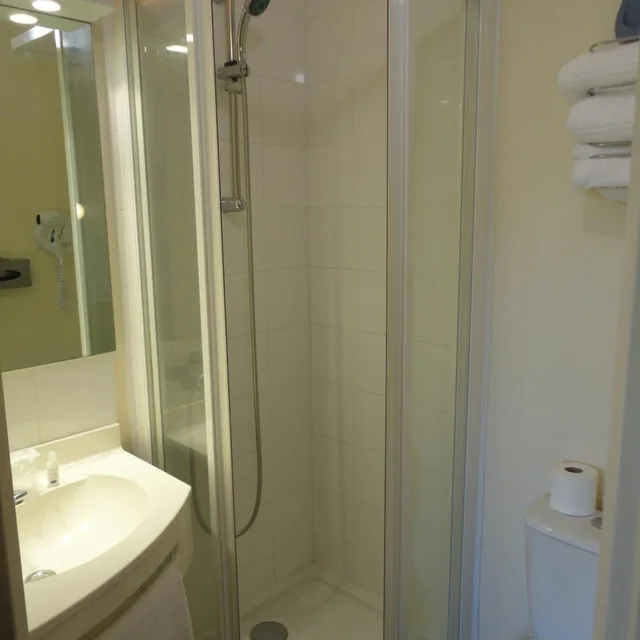 غرفة بسريرين منفصلين، KYRIAD CHANTILLY 9/10